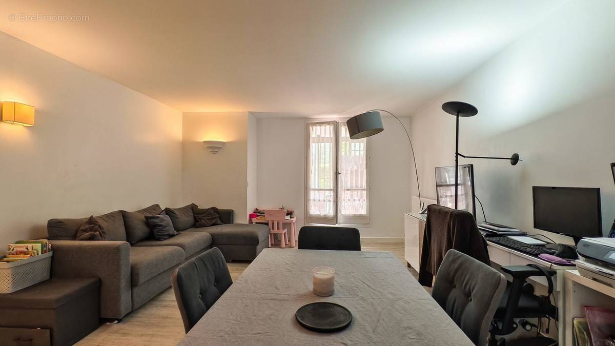 Appartement à LOGNES