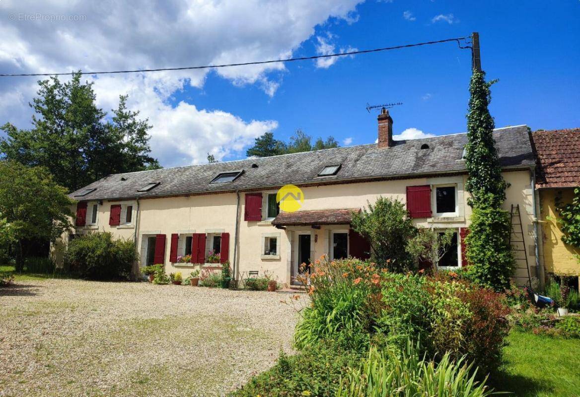 Maison à SAINT-MARTIN-D&#039;AUXIGNY