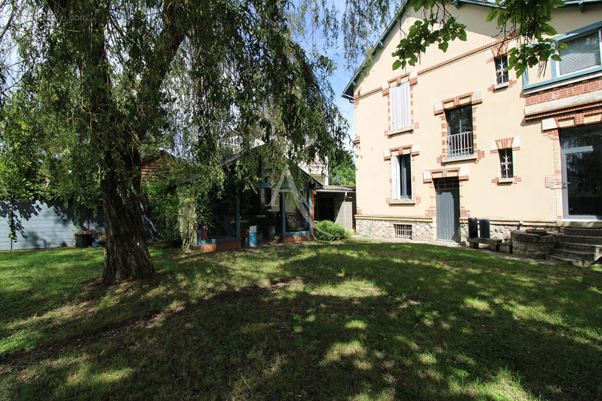 Maison à LIGNY-LE-RIBAULT