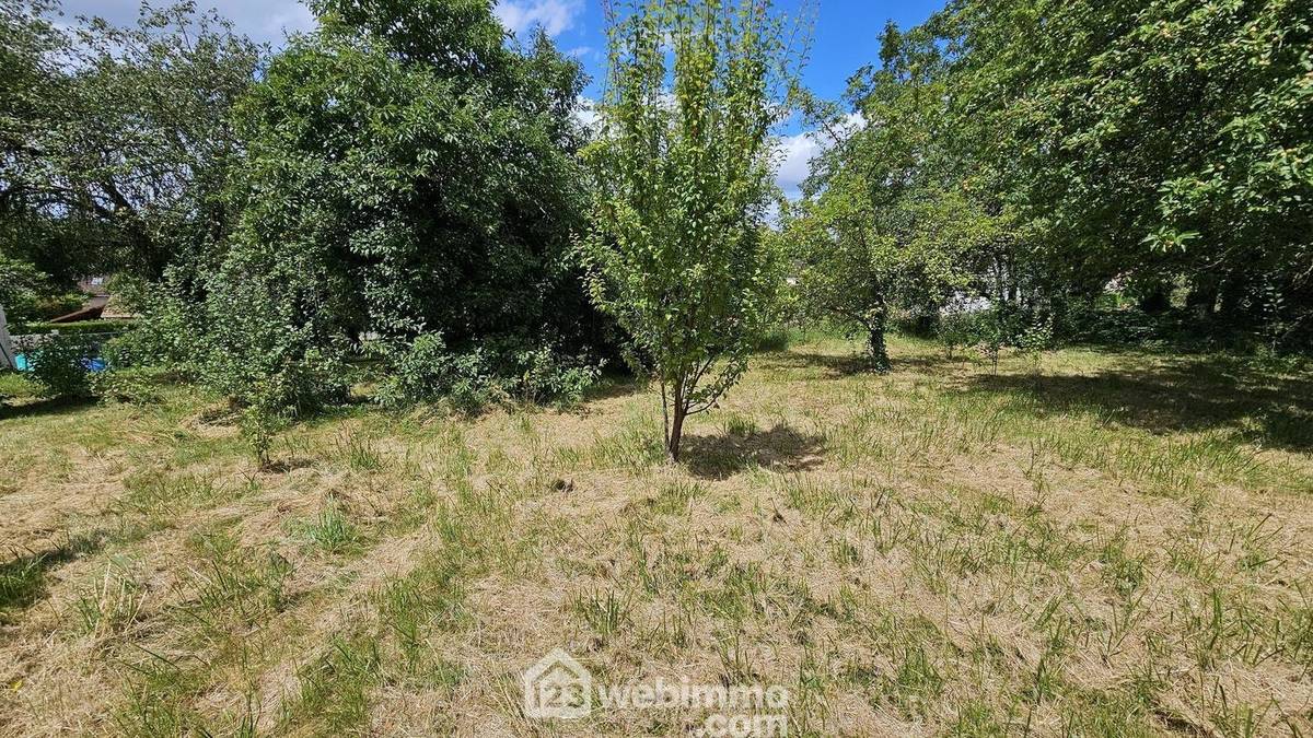 Un terrain de 3099 m². - Terrain à MILLY-LA-FORET