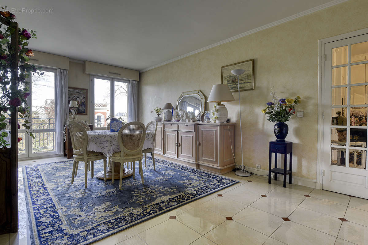 Appartement à VERSAILLES