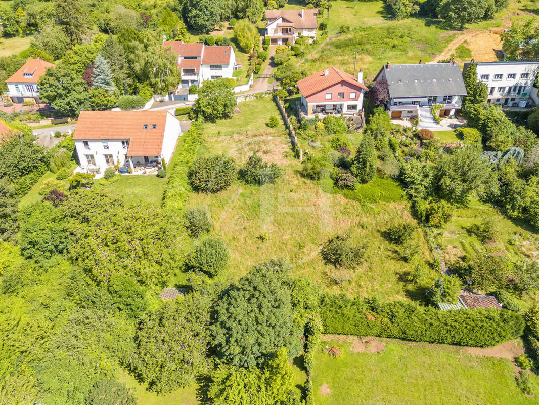 Terrain à SCY-CHAZELLES