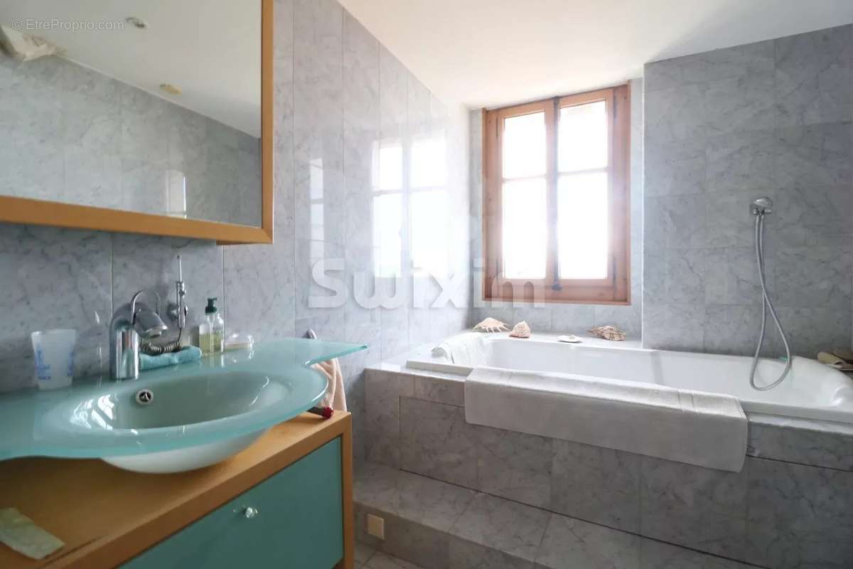 Appartement à EVIAN-LES-BAINS