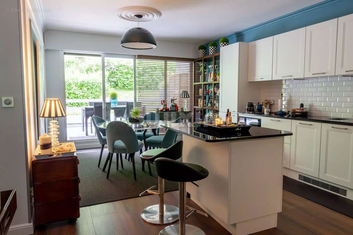 Appartement à EVIAN-LES-BAINS