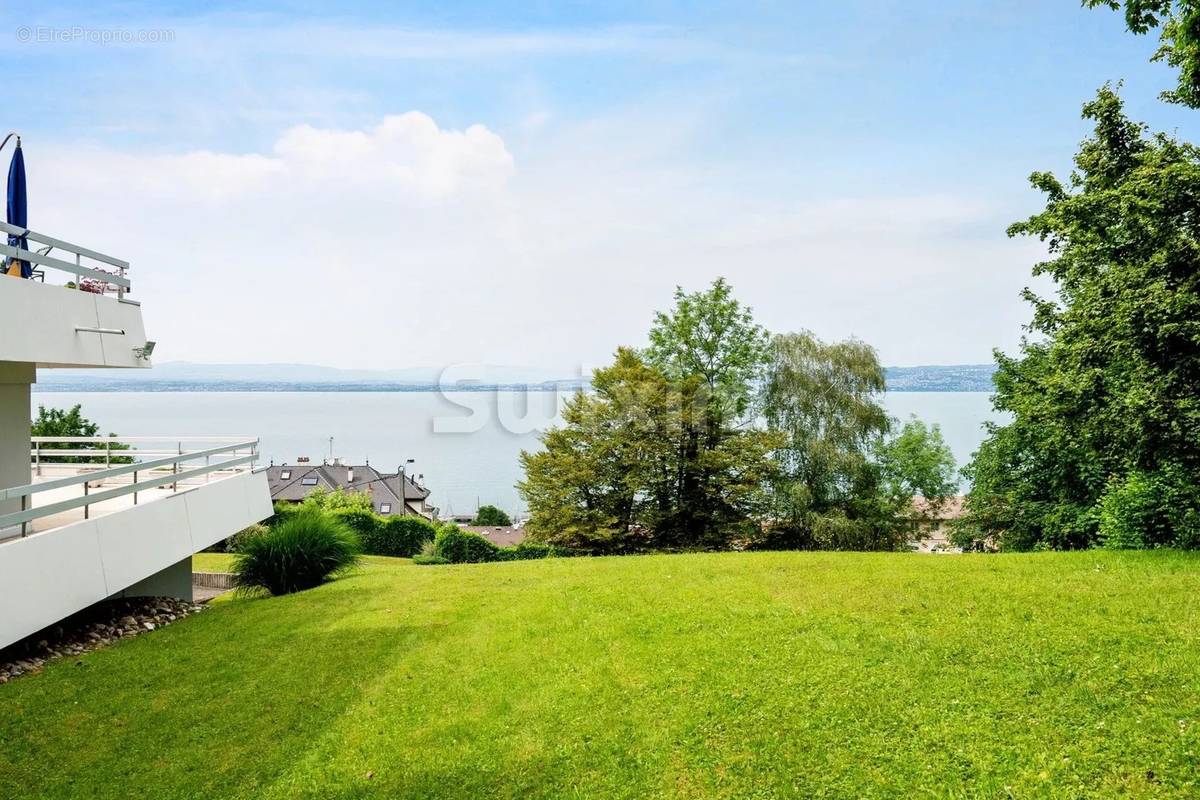 Appartement à EVIAN-LES-BAINS