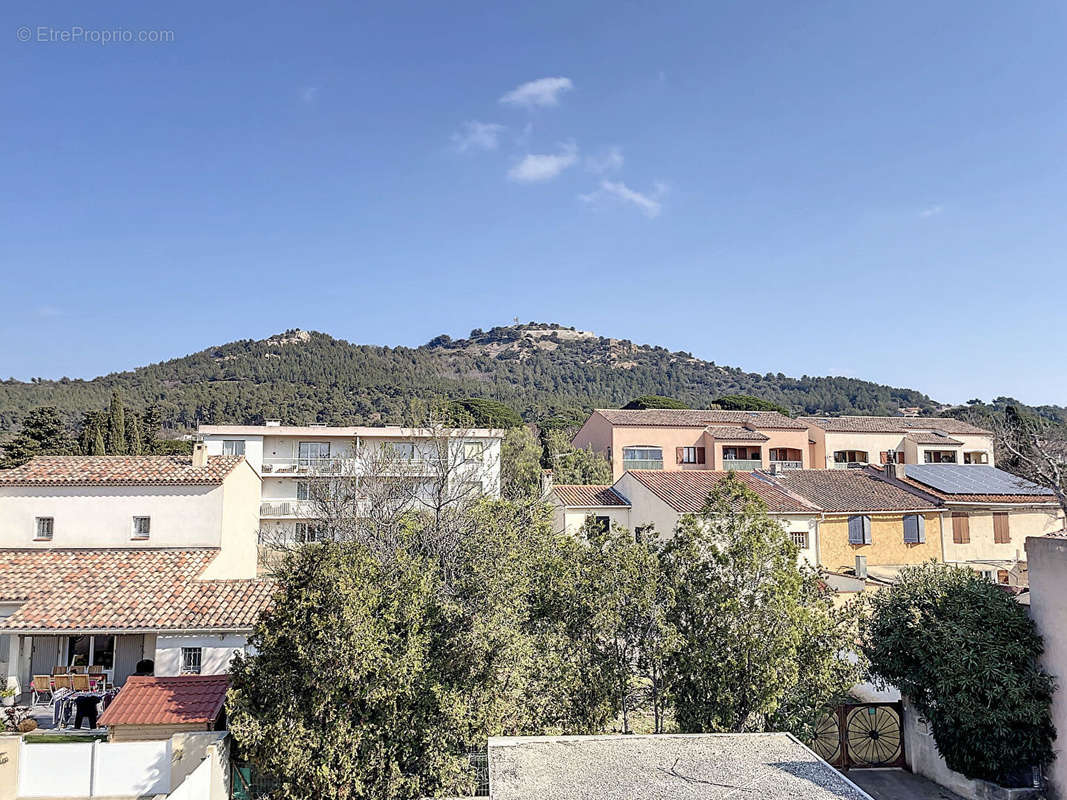 Appartement à SIX-FOURS-LES-PLAGES