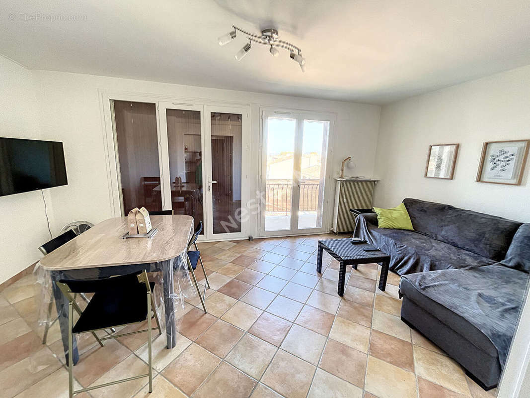 Appartement à SIX-FOURS-LES-PLAGES