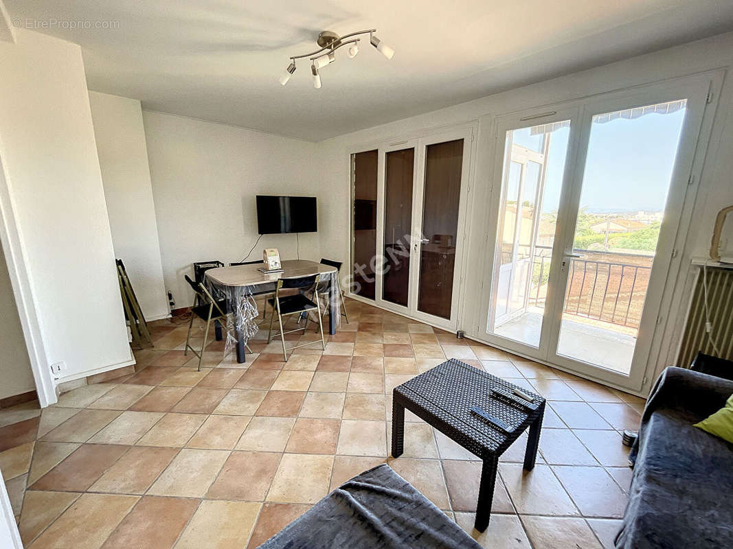 Appartement à SIX-FOURS-LES-PLAGES