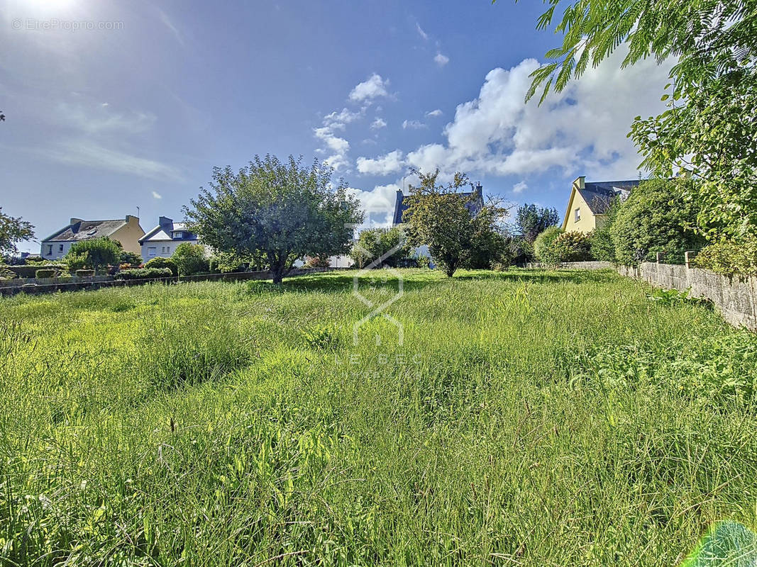 Terrain à HENNEBONT