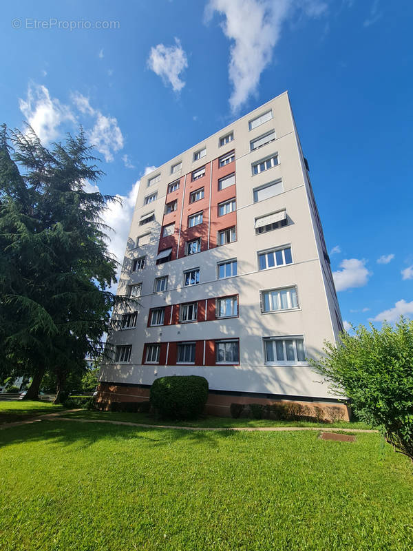 Appartement à ROMAGNAT