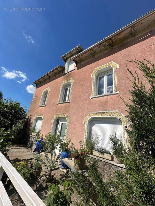 Maison à SOULAGES-BONNEVAL