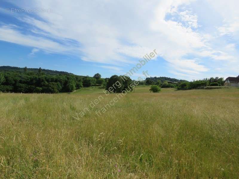 Terrain à JUILLAC