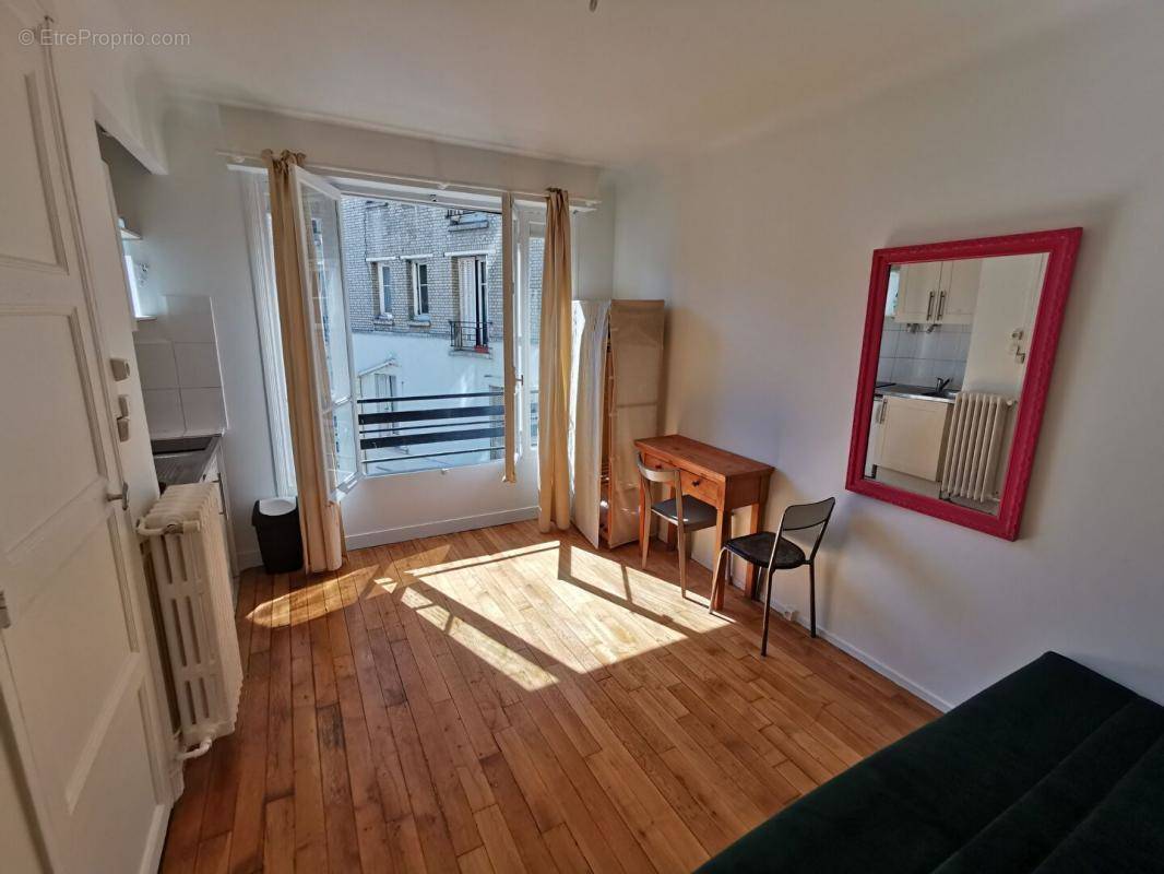 Appartement à PARIS-18E