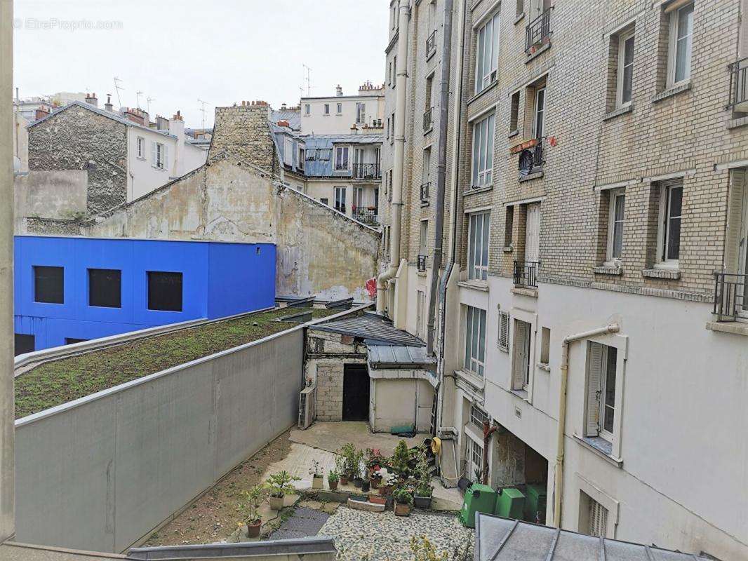 Appartement à PARIS-18E