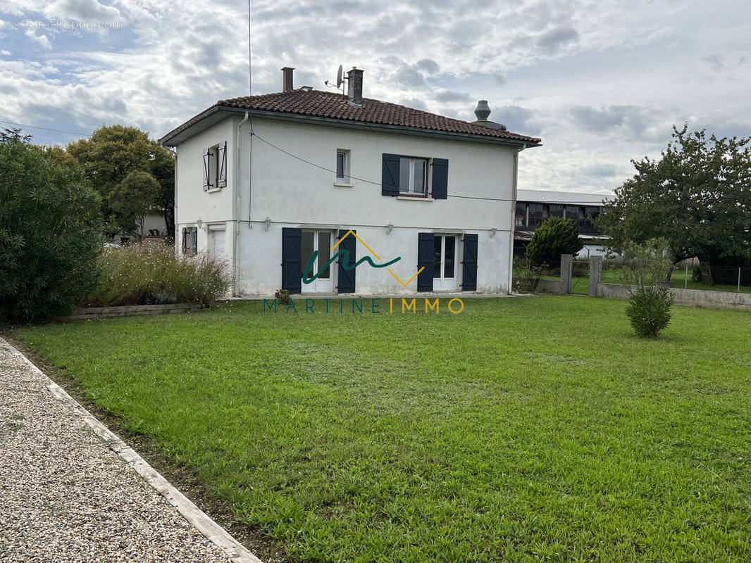 Maison à LAMOTHE-LANDERRON