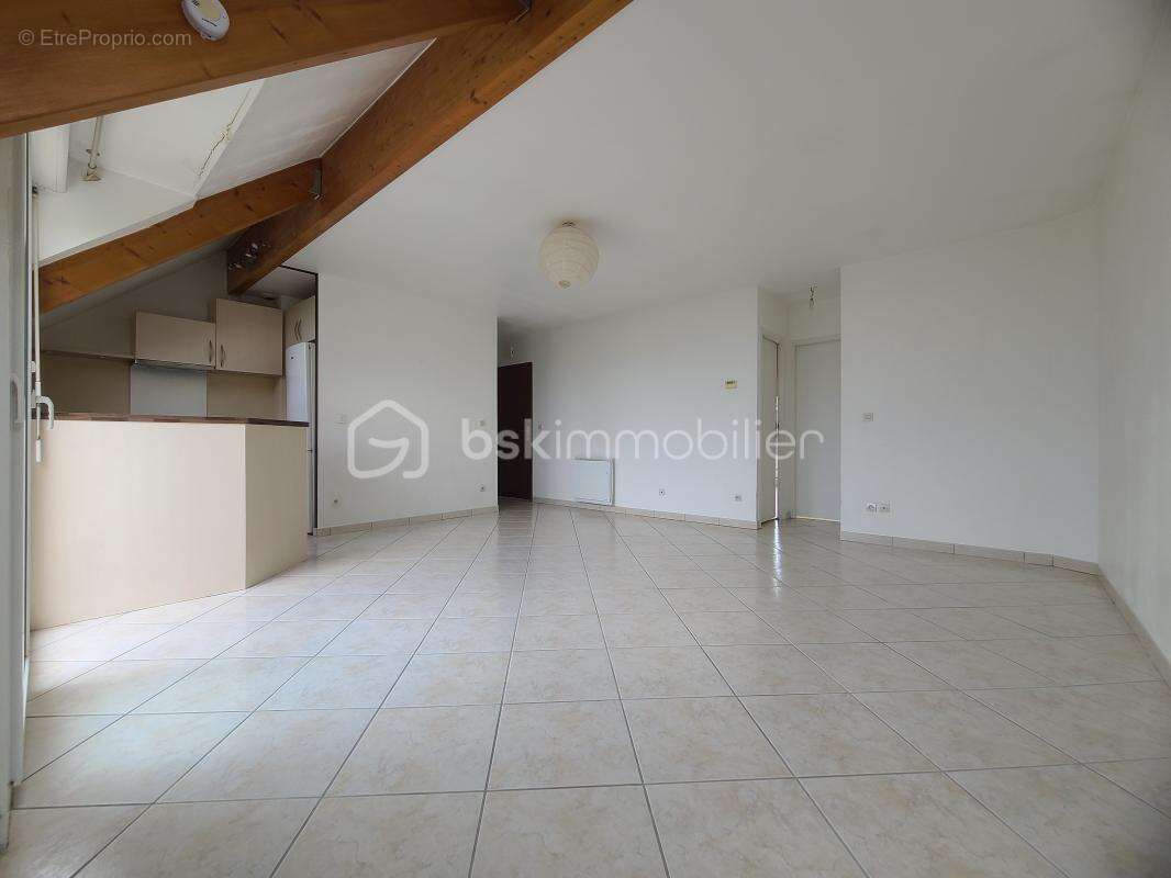 Appartement à LINAS