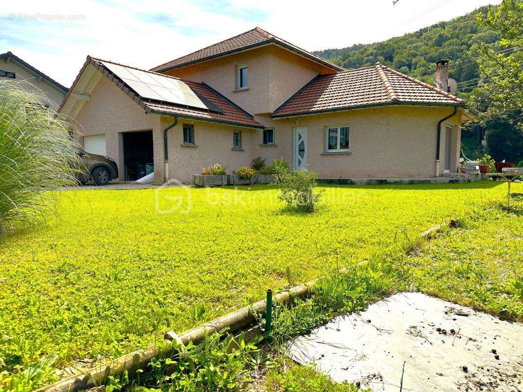 Maison à LES MOLLETTES