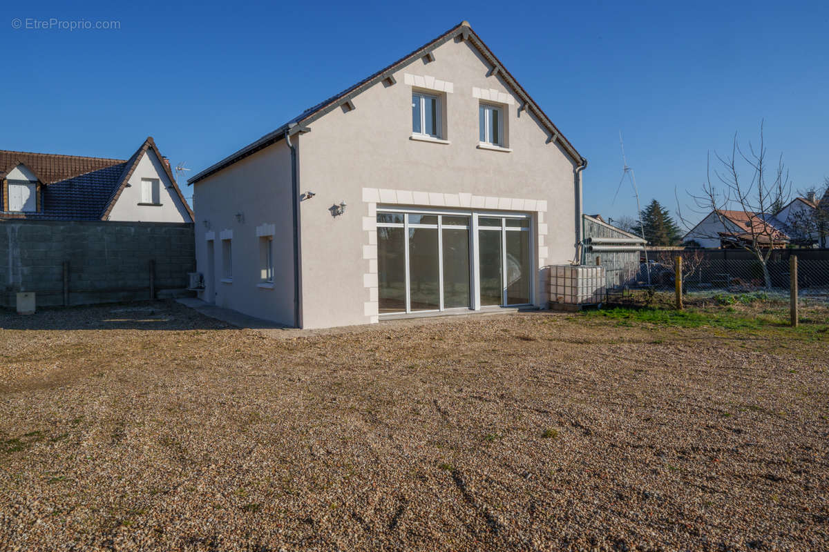 Maison à MONTLOUIS-SUR-LOIRE