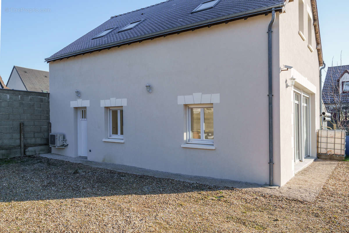 Maison à MONTLOUIS-SUR-LOIRE