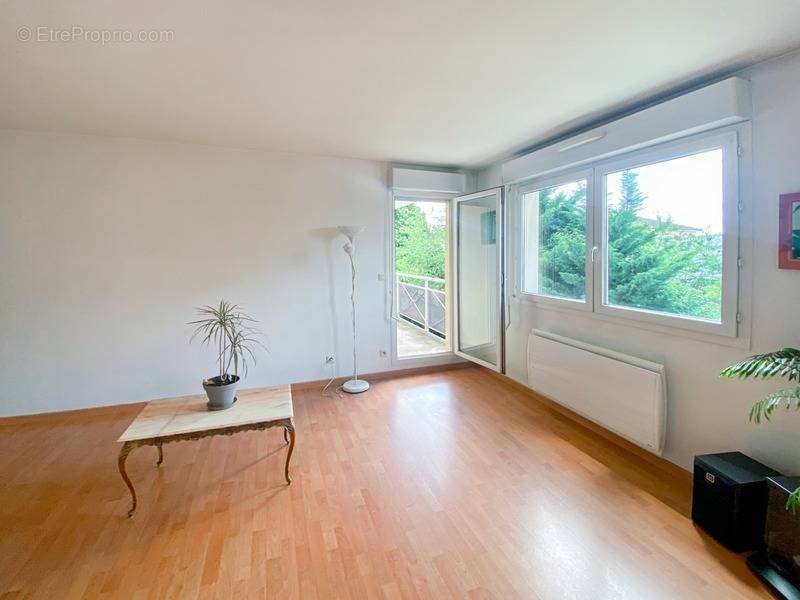 Appartement à LE BLANC-MESNIL