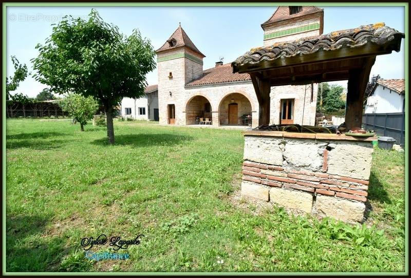 Maison à DONZAC