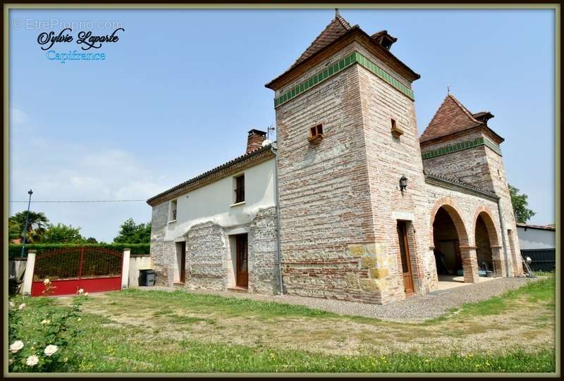 Maison à DONZAC