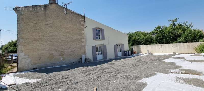 Maison à SAINT-SATURNIN-DU-BOIS