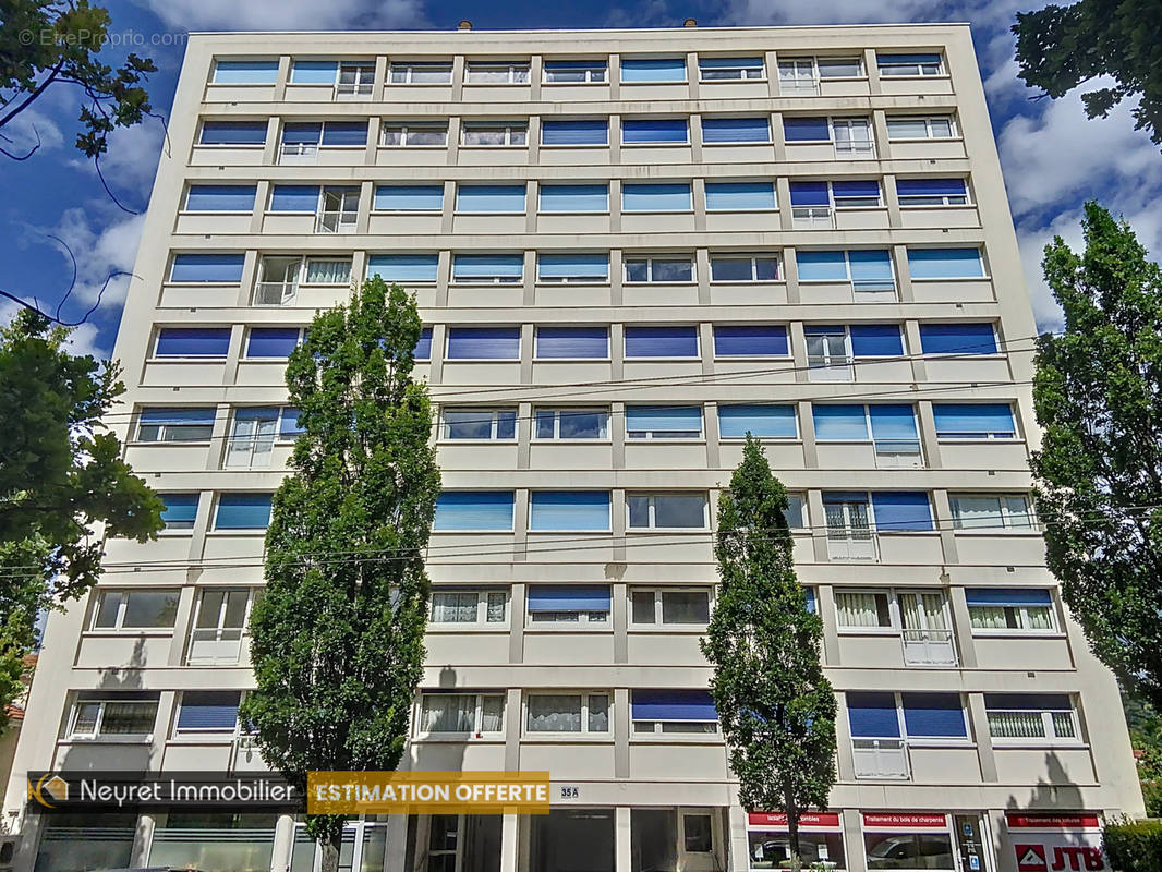 Appartement à SAINT-ETIENNE