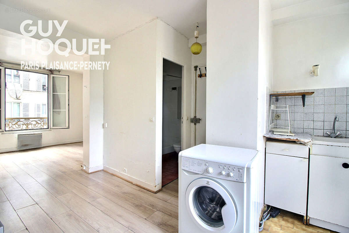 Appartement à PARIS-14E