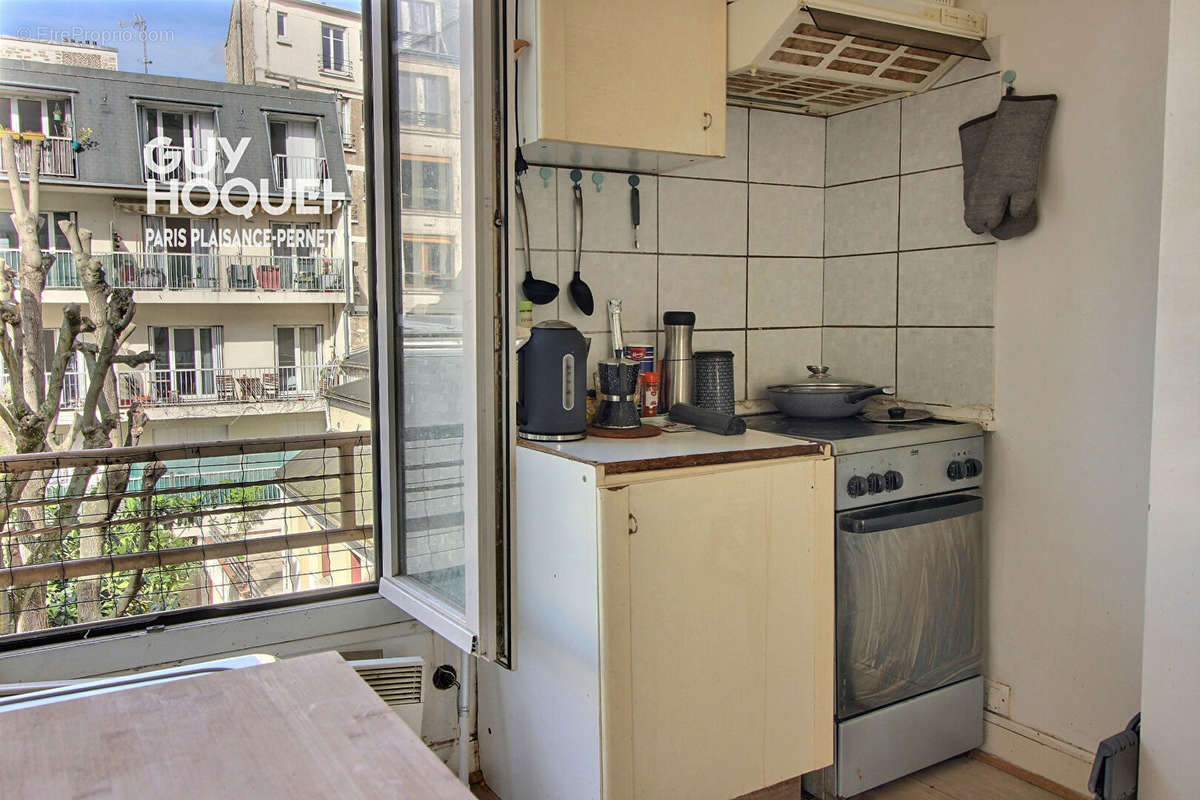 Appartement à PARIS-14E