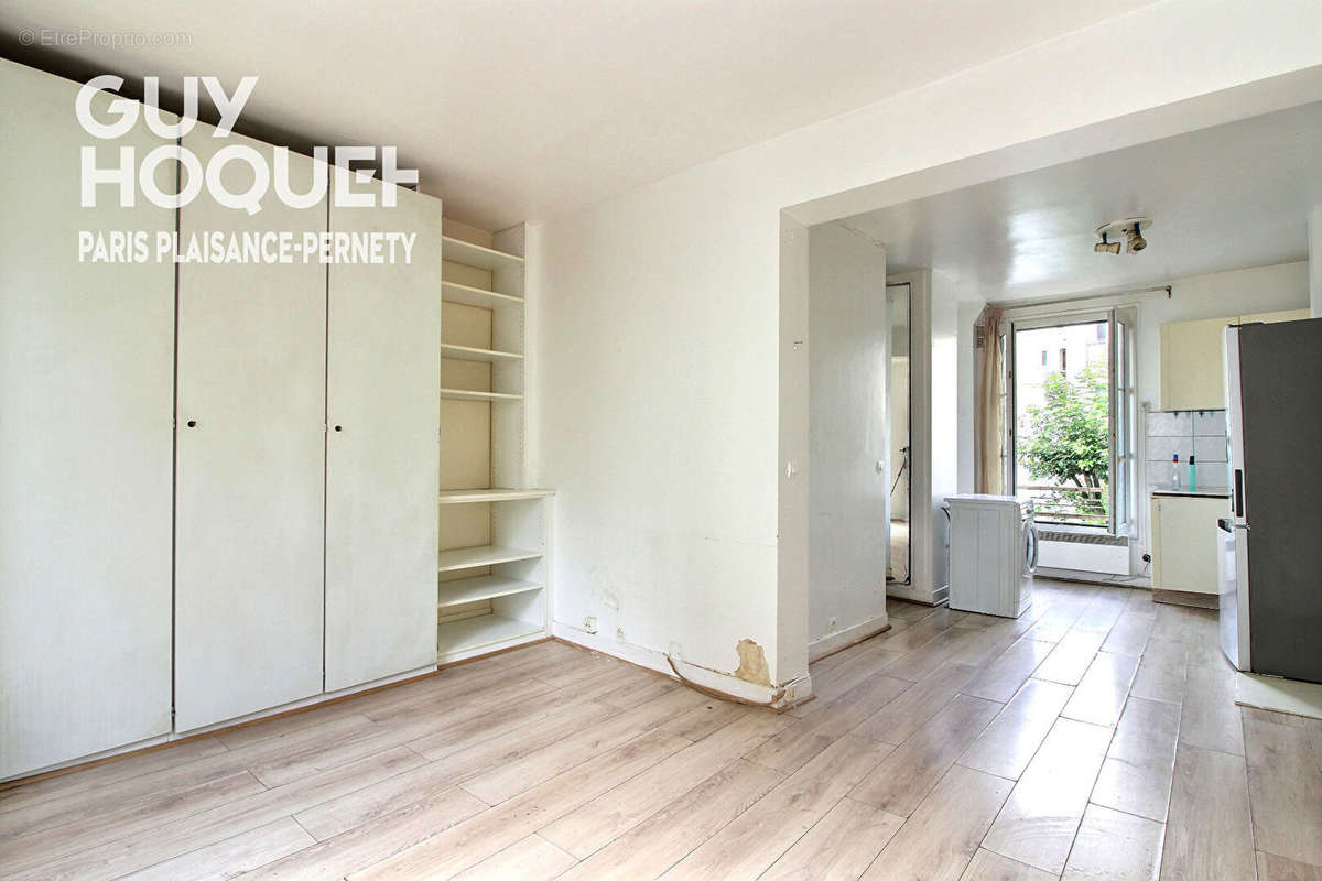 Appartement à PARIS-14E