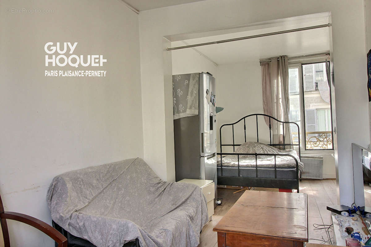 Appartement à PARIS-14E