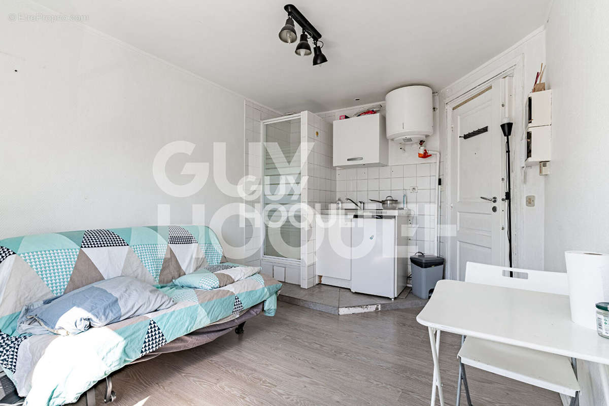 Appartement à COURBEVOIE