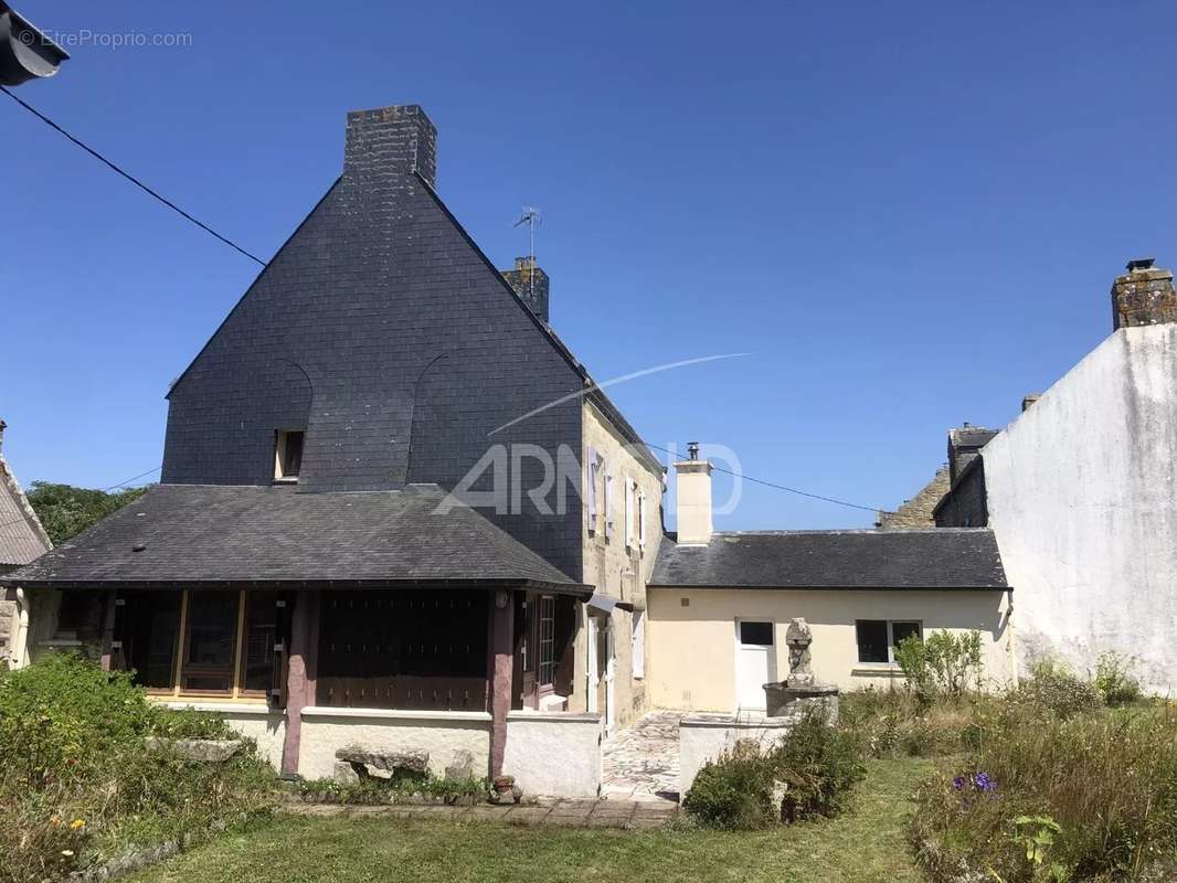 Maison à PLOUHARNEL