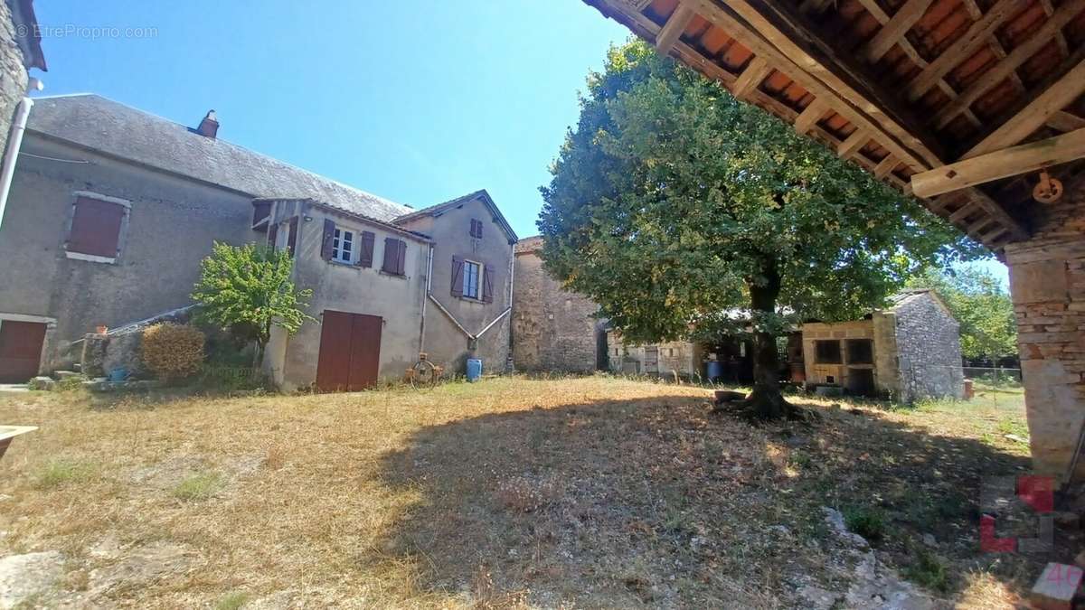 Maison à CAHORS