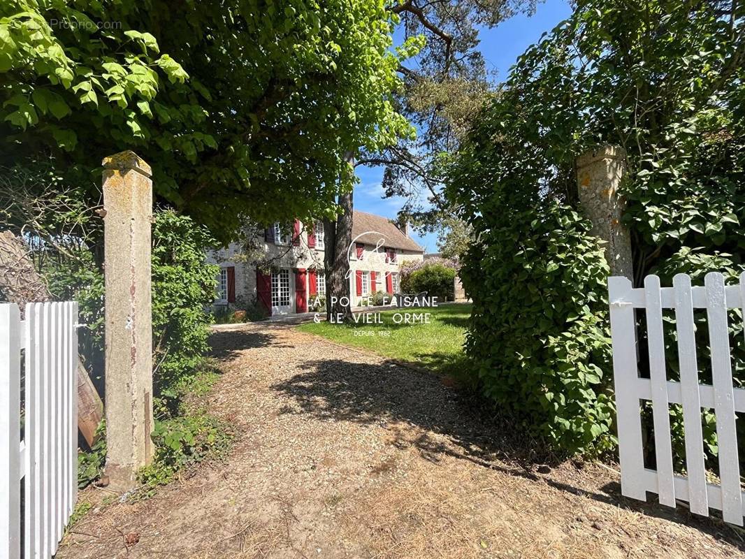 Maison à BAZAINVILLE