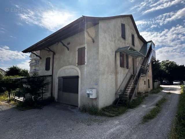 Maison à VALLEIRY