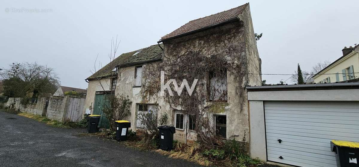 Maison à COUILLY-PONT-AUX-DAMES