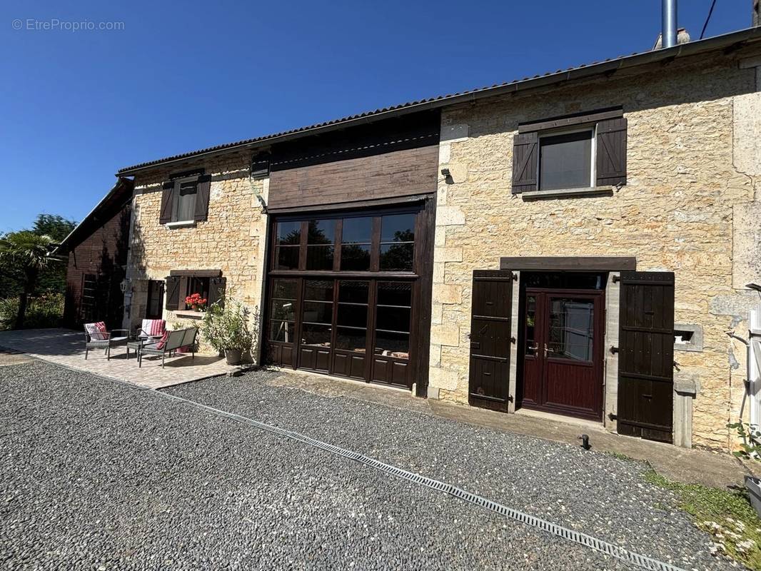 Maison à NANTEUIL-EN-VALLEE