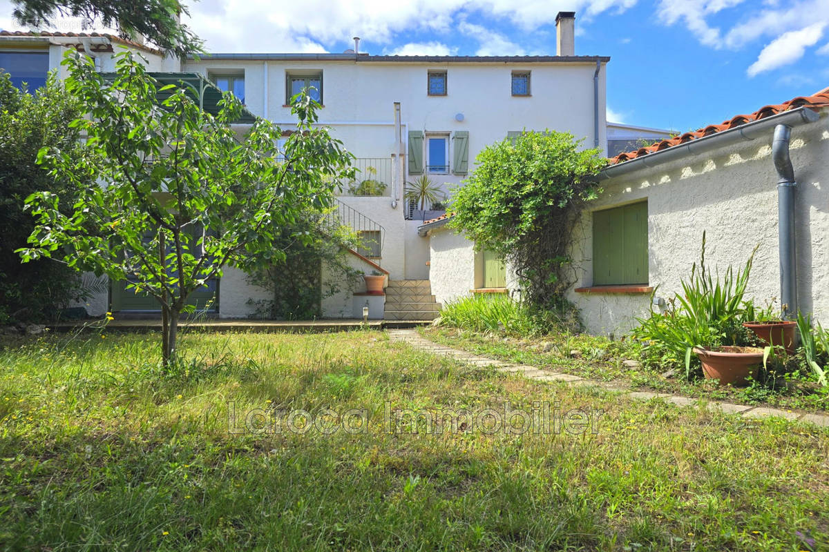 Maison à MONTESQUIEU-DES-ALBERES