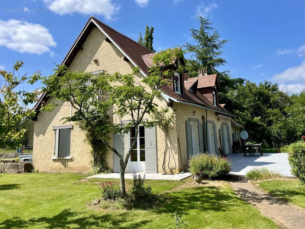 Maison à SAINT-VINCENT-JALMOUTIERS