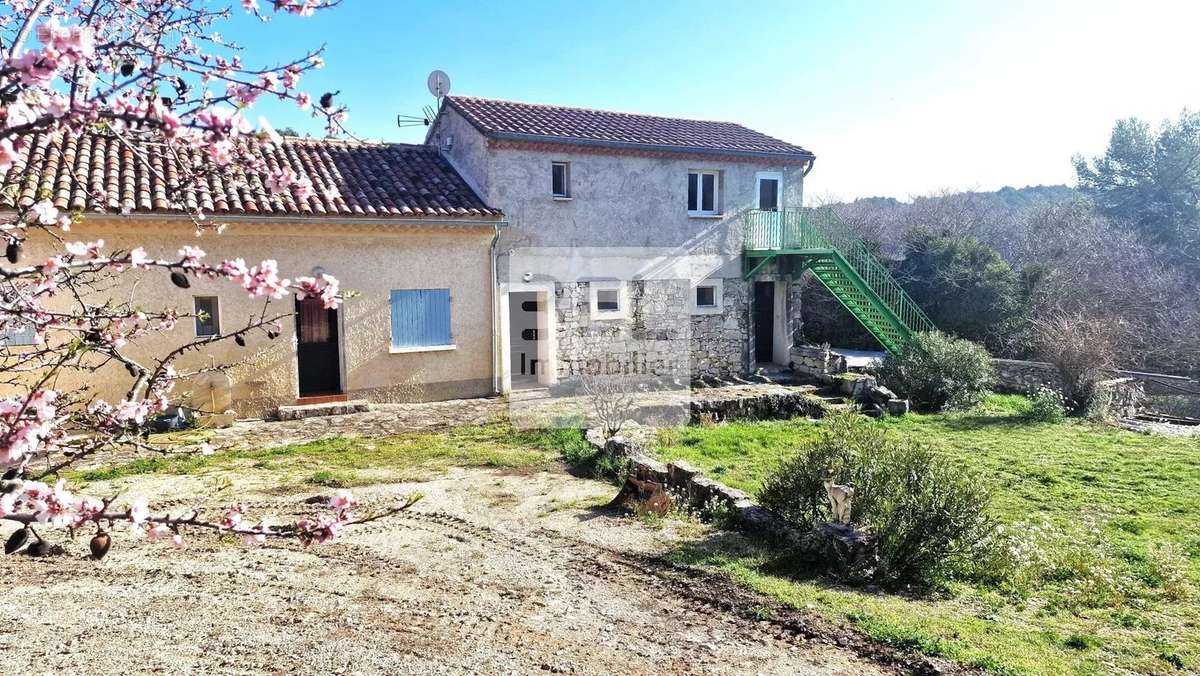 Maison à L&#039;ISLE-SUR-LA-SORGUE