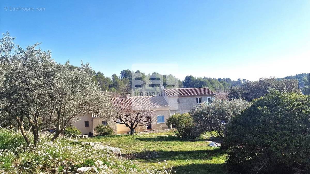 Maison à L&#039;ISLE-SUR-LA-SORGUE