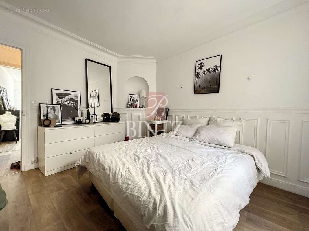 Appartement à PARIS-17E