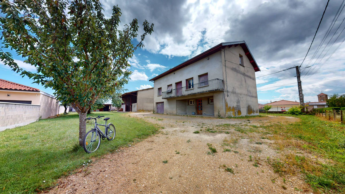 Maison à CHAZEY-SUR-AIN