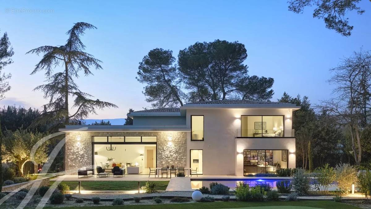 Maison à MOUGINS