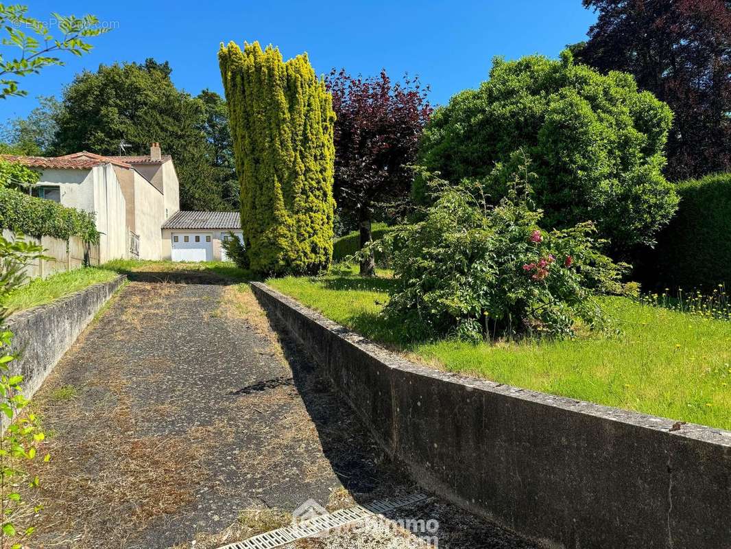 Belle demeure à Sèvremont - Maison à MENOMBLET