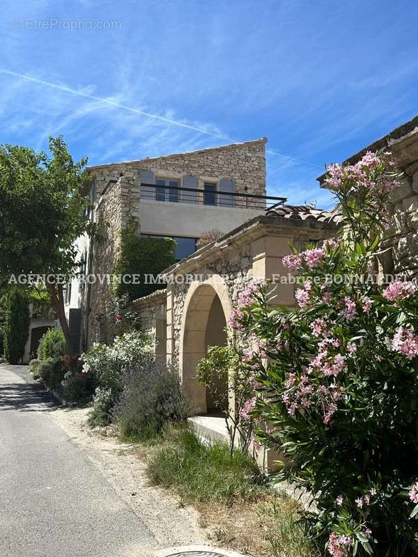 Maison à GRIGNAN