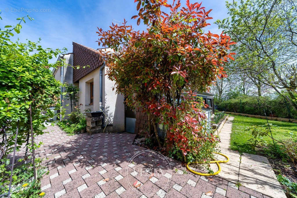 Maison à SAINT-APOLLINAIRE