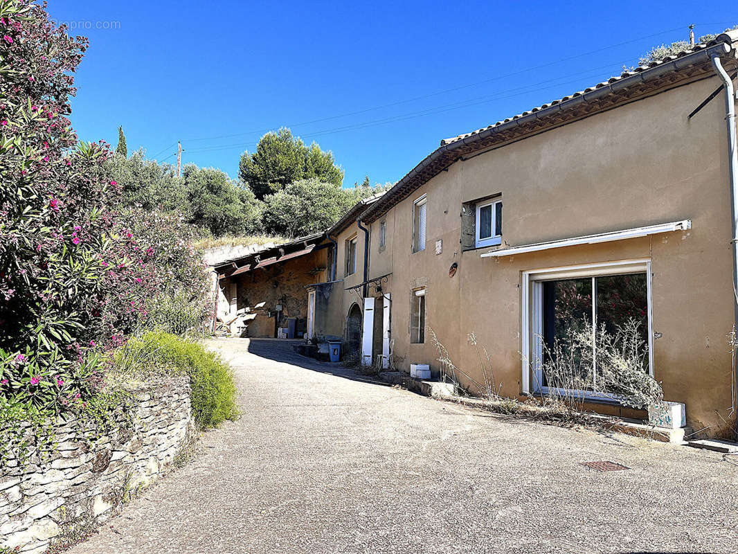 Maison à SAUVETERRE